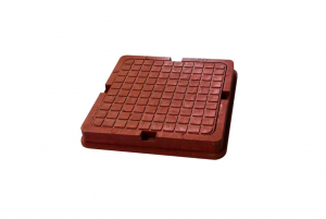 Люк полимерно-песчаный квадратный 1,5тн 700х700 красный